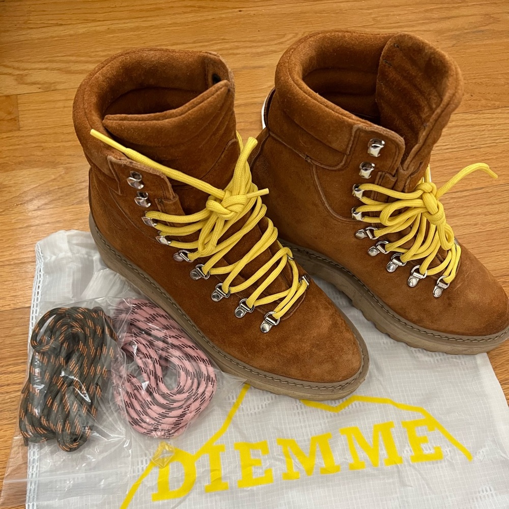 Like new Diemme outdoor shoes - women sz 7